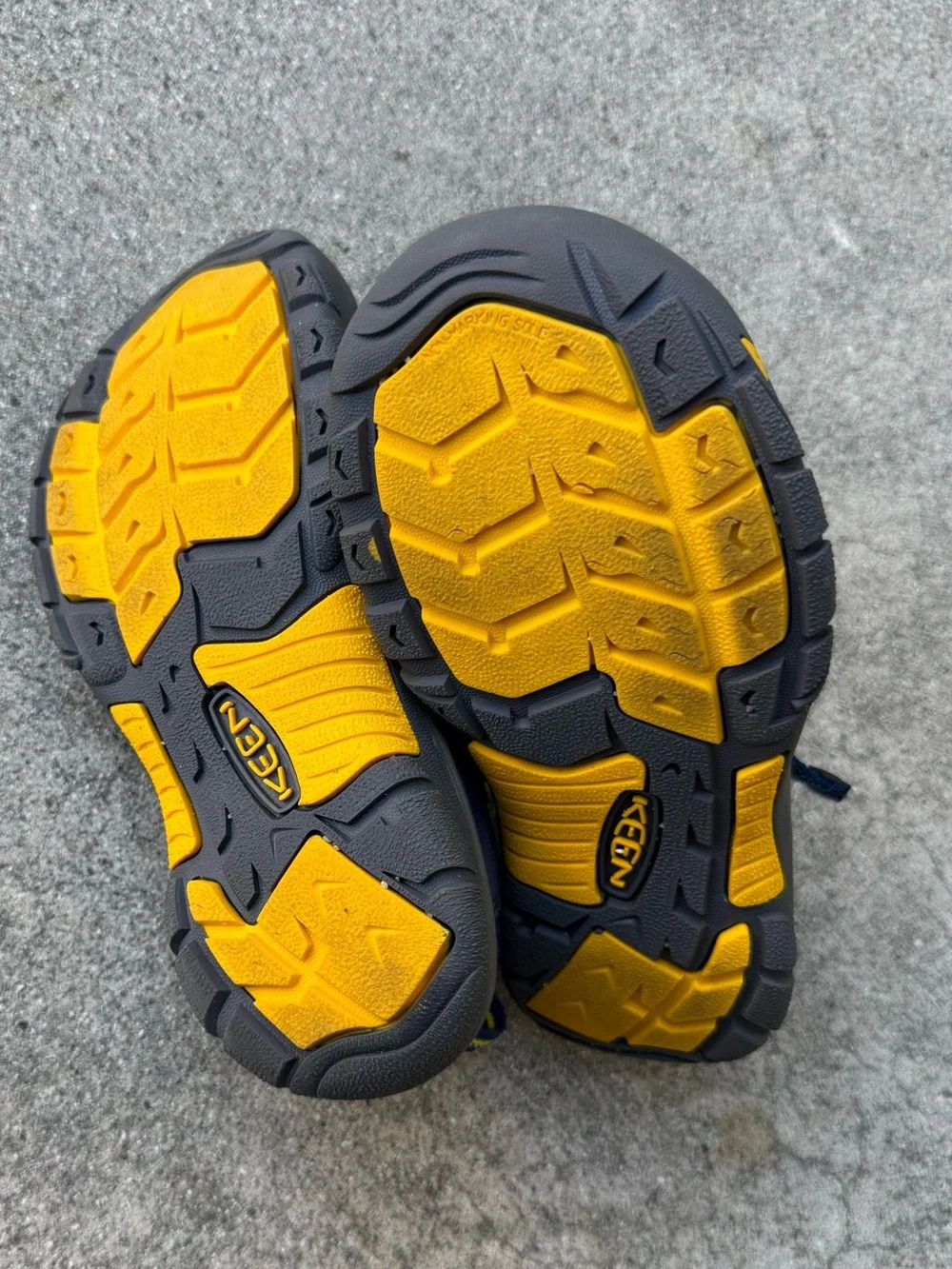 Keen Big Kid's Newport H2 Sandals Size 1